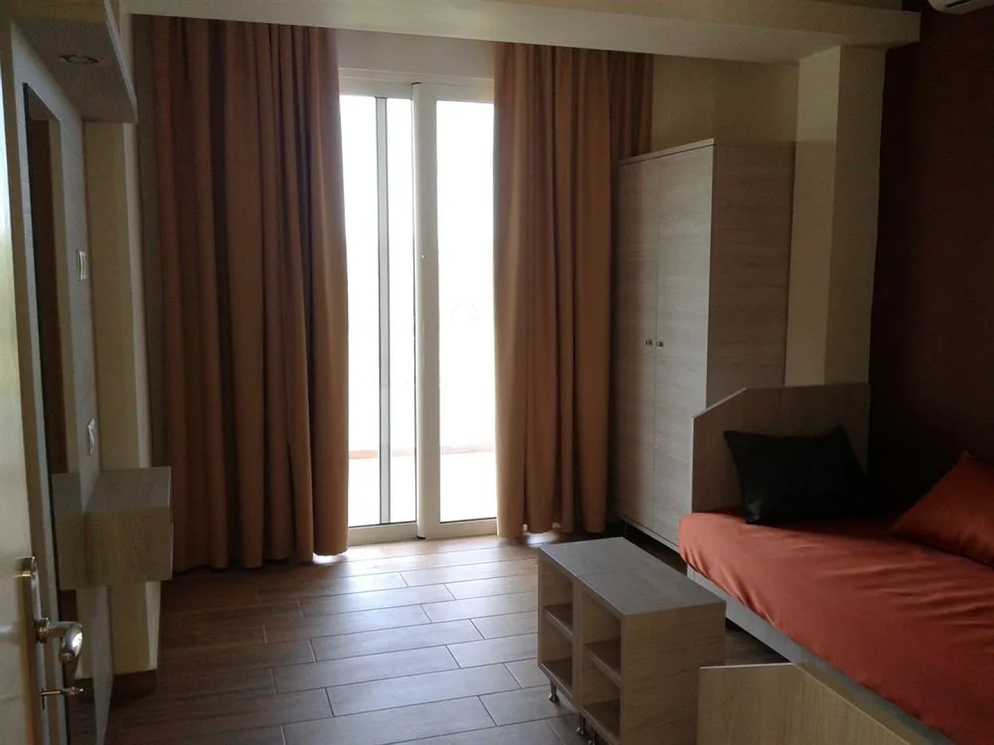 Karavos Hotel Apartments