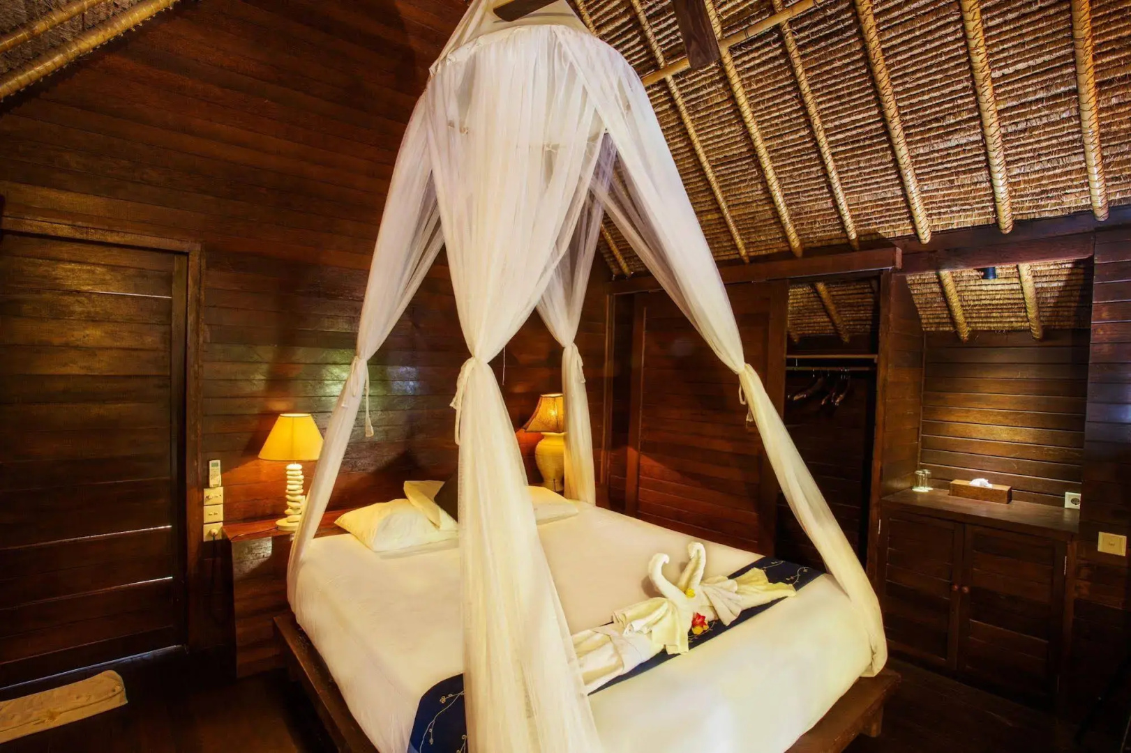 TS Hut Lembongan