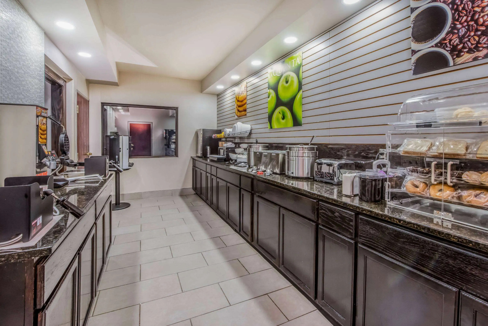 La Quinta Inn & Suites by Wyndham Fairborn Wright-Patterson