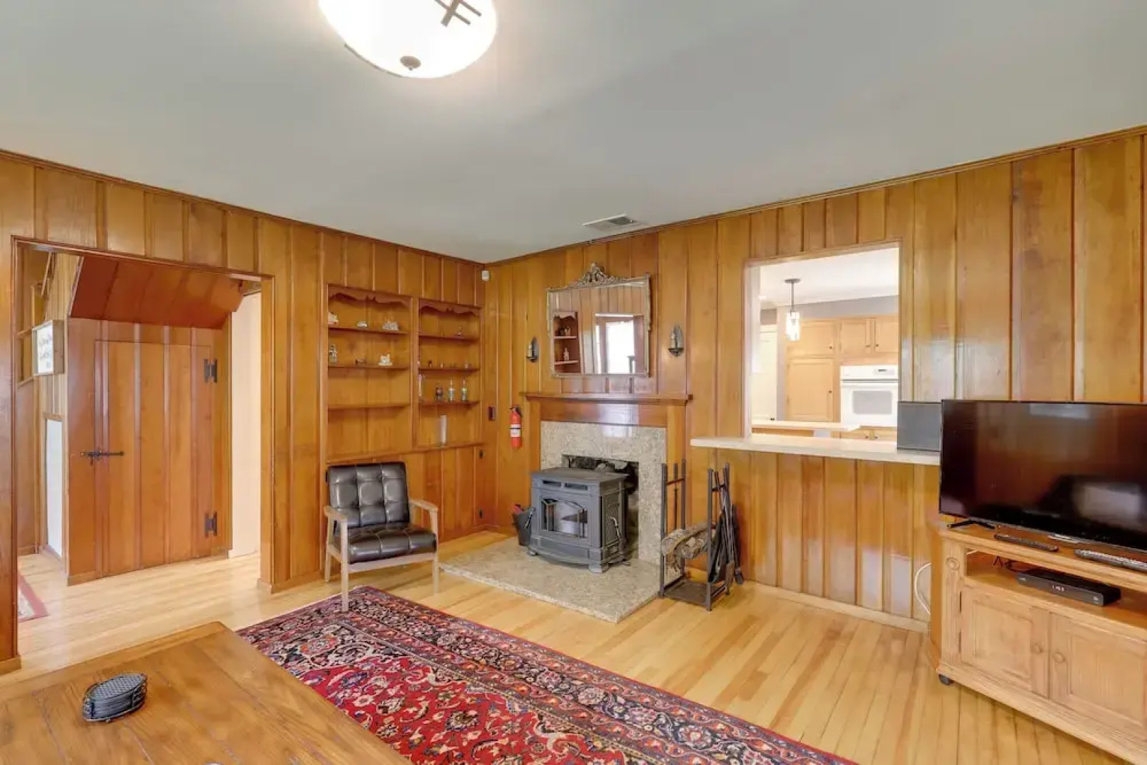 Franconia Escape on Half Acre w/ Fire Pit & Deck!