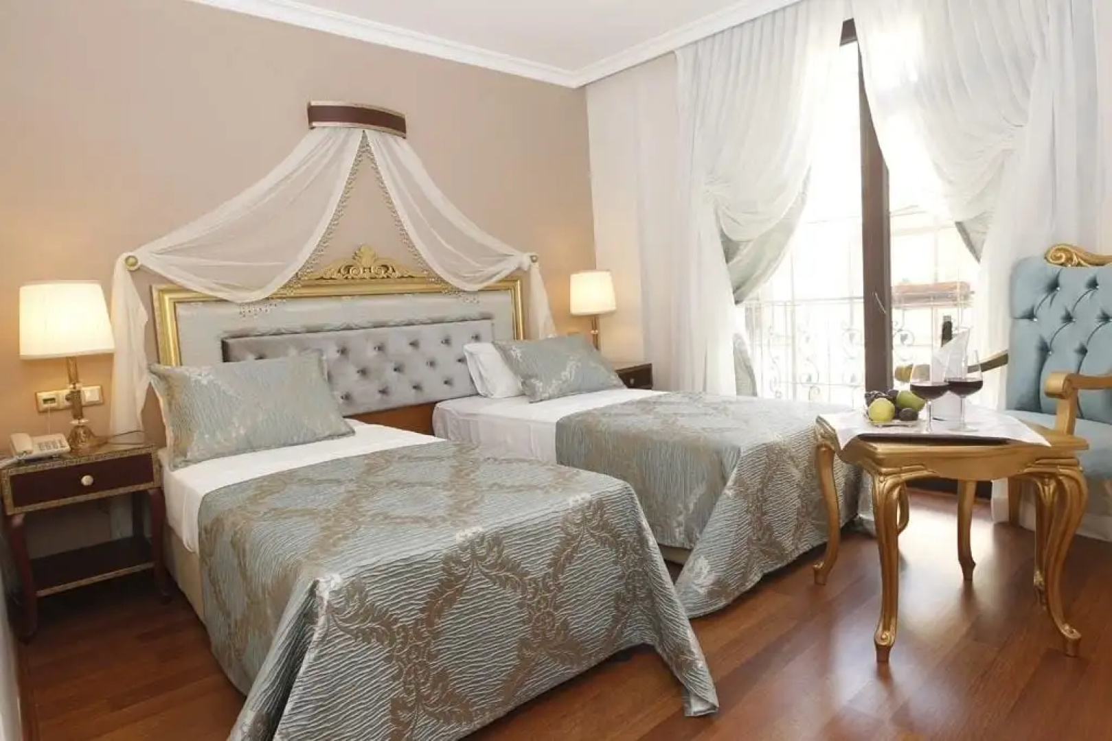 Saint John Hotel - Boutique Class