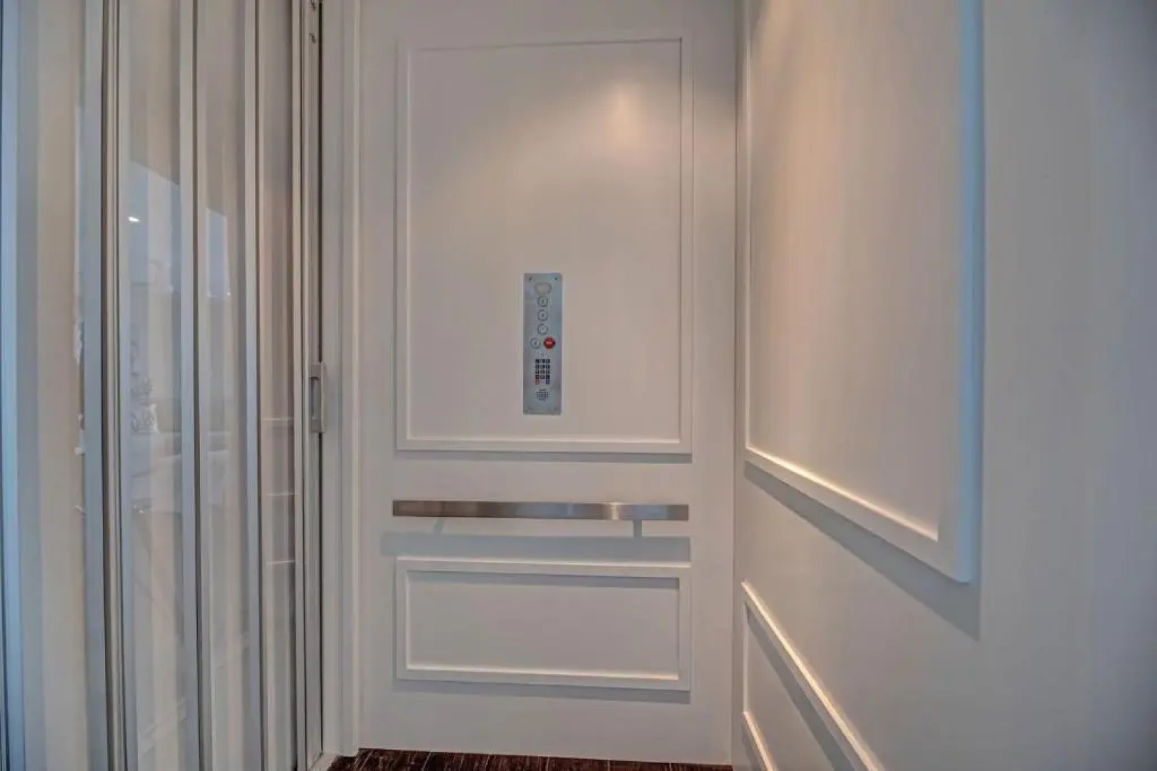 4 bed 4 and a half bath SLEEPS 10 elevator Heated Pool Spa Free WiFi boat dock