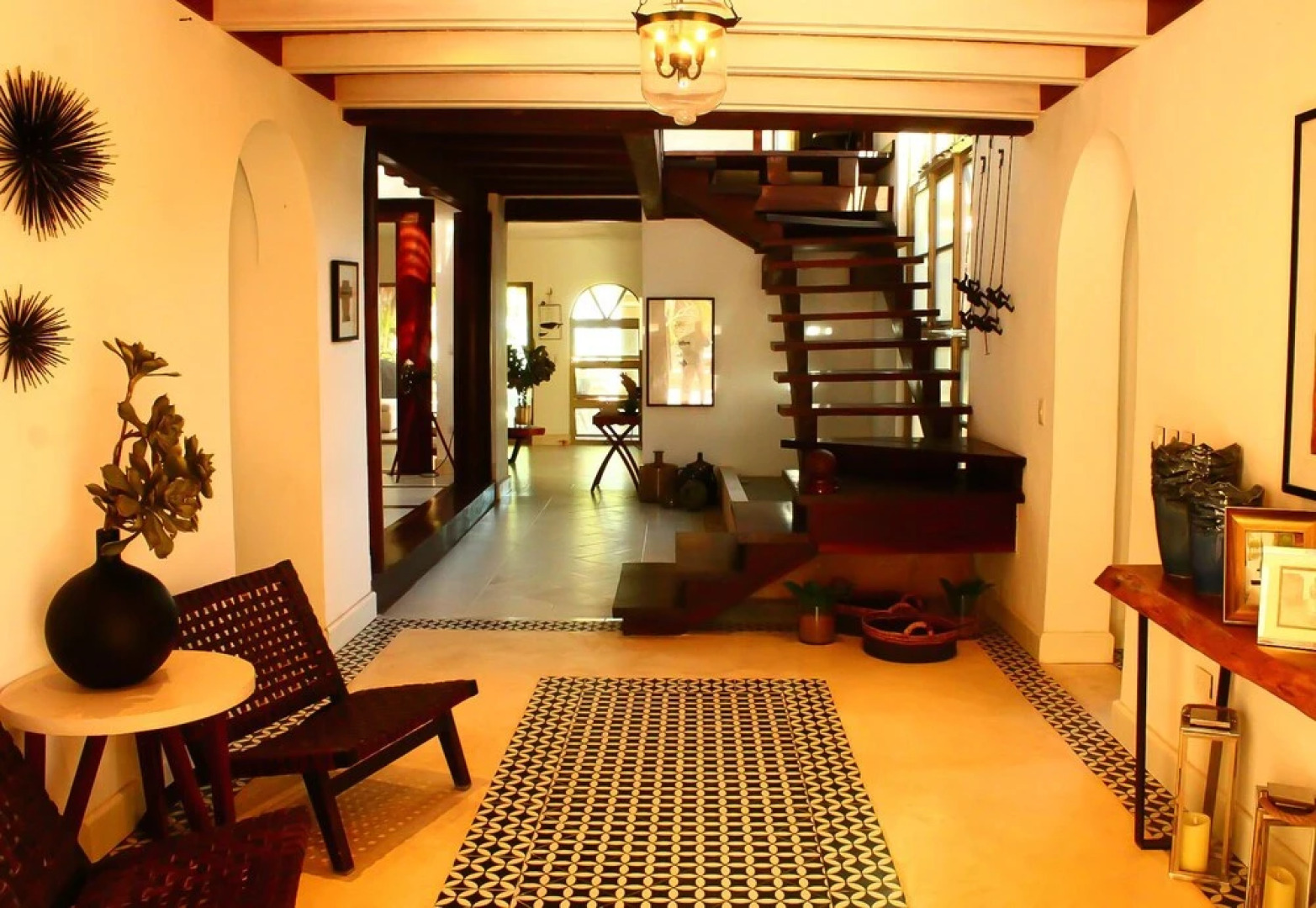 Esciros Luxury Villa