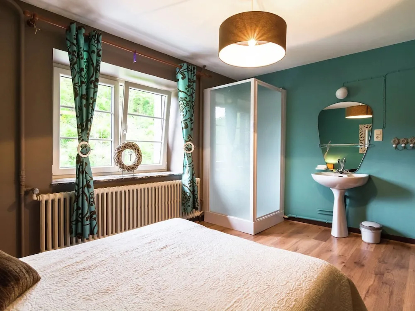 Picturesque Cottage in Alle With Garden