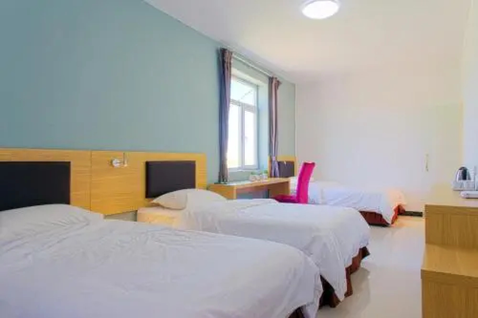 He Tu Traveling Hotel