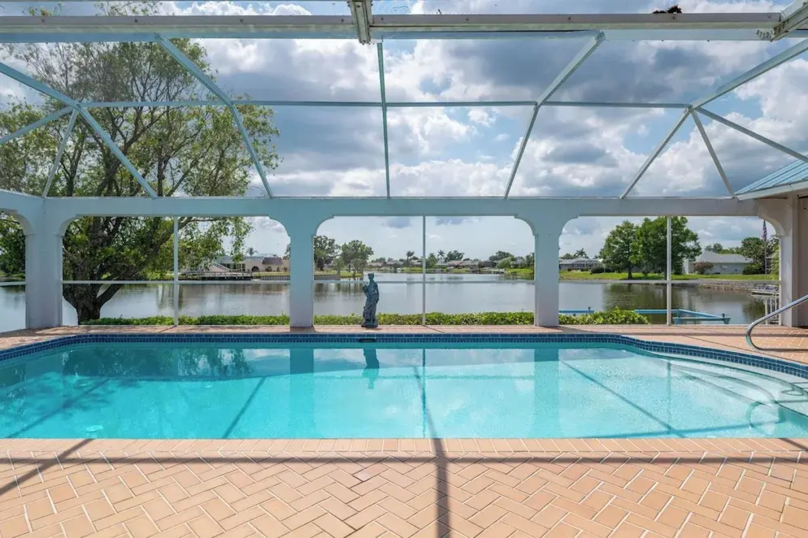 Poolside Bliss & Lake Fun: Florida Getaway!