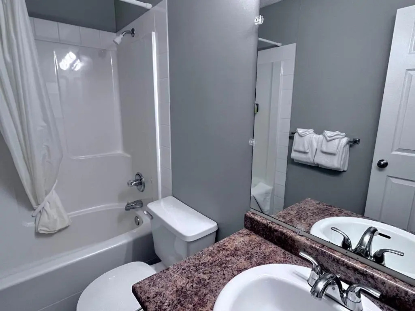 Canadian Rockies Chalets