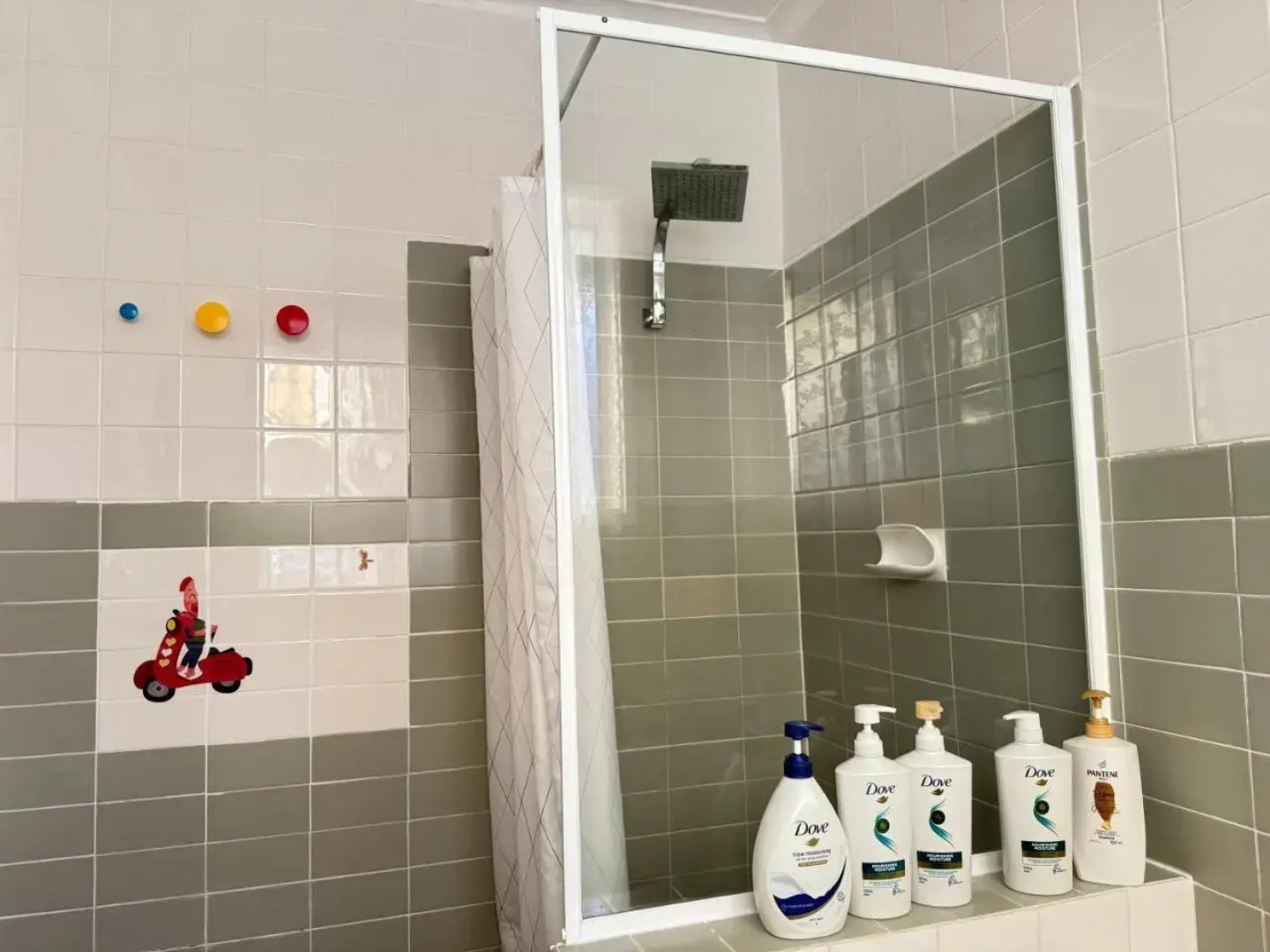 Scullin 3BR House, Free WiFi, Netflix, Parking