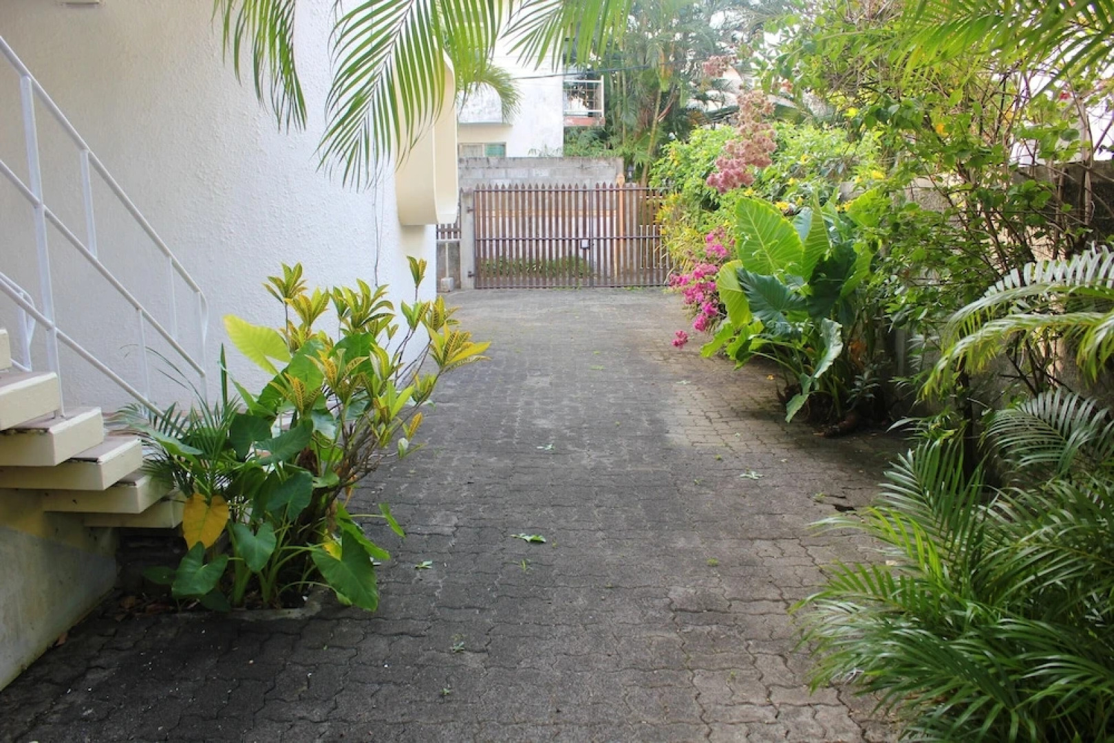 Apartment With 2 Bedrooms in Pereybere, With Enclosed Garden and Wifi