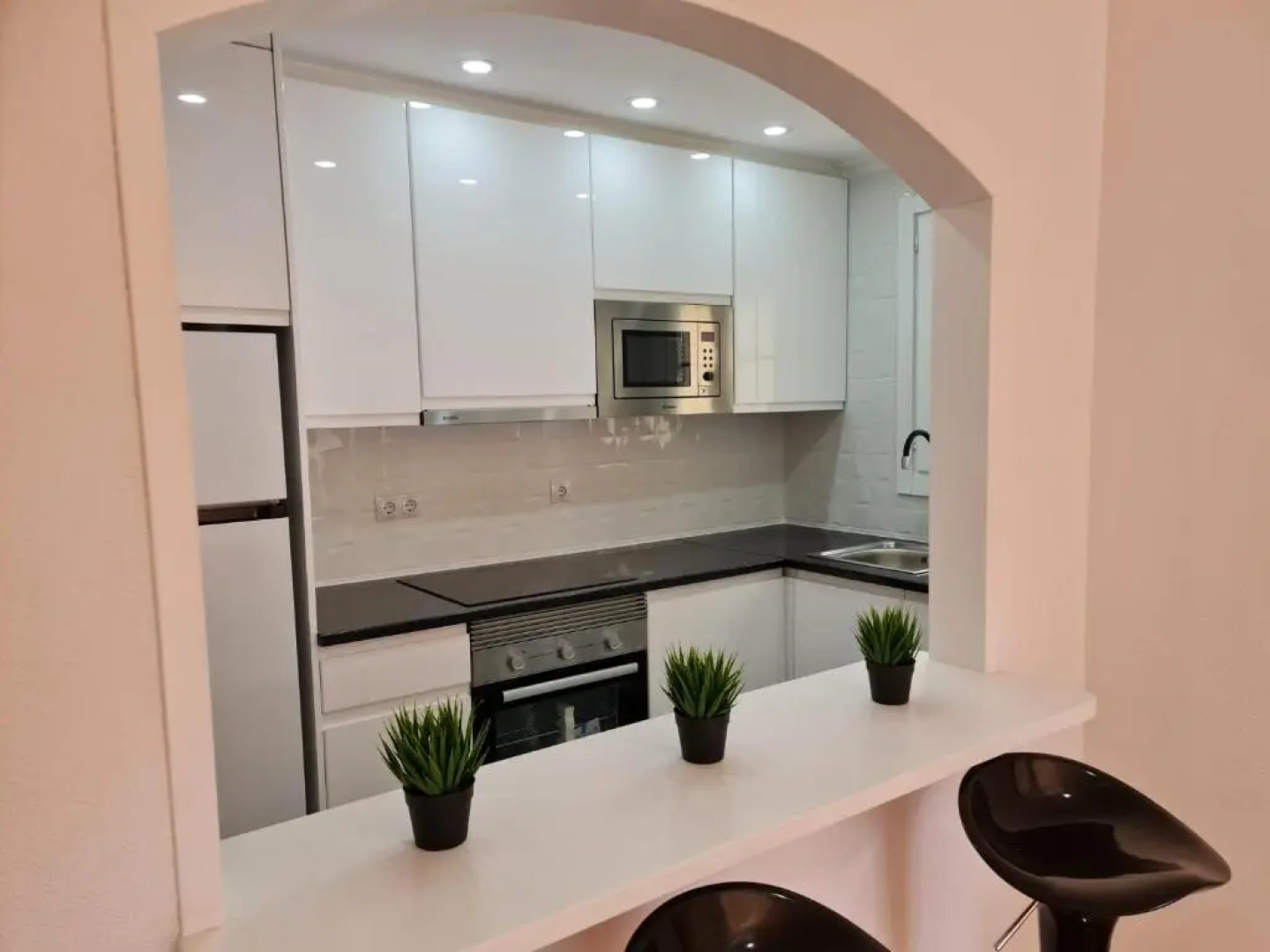 Centrally Located Apartment in the Beautiful Town of Los Alcazares - RDA28LA