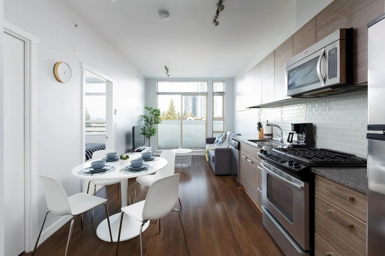 Surrey Center Cozy Condo