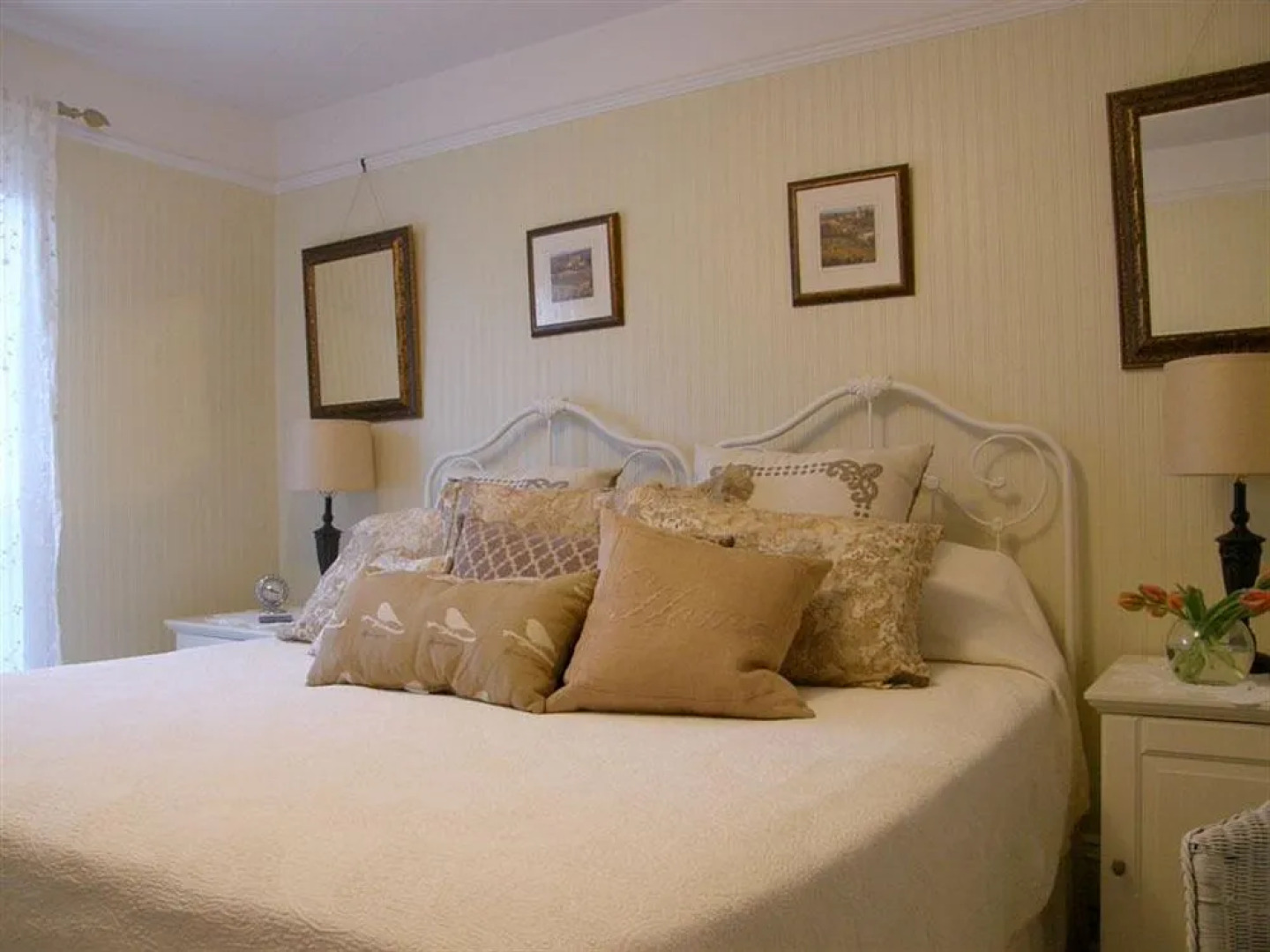 Fisher House Victoria Bed and Breakfast