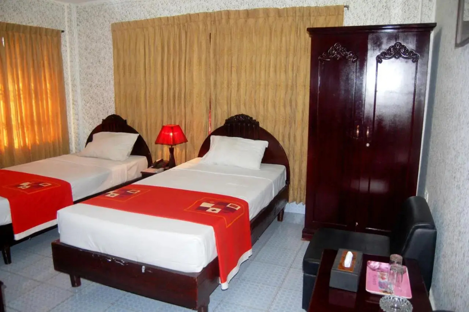 Hotel Swiss Garden International