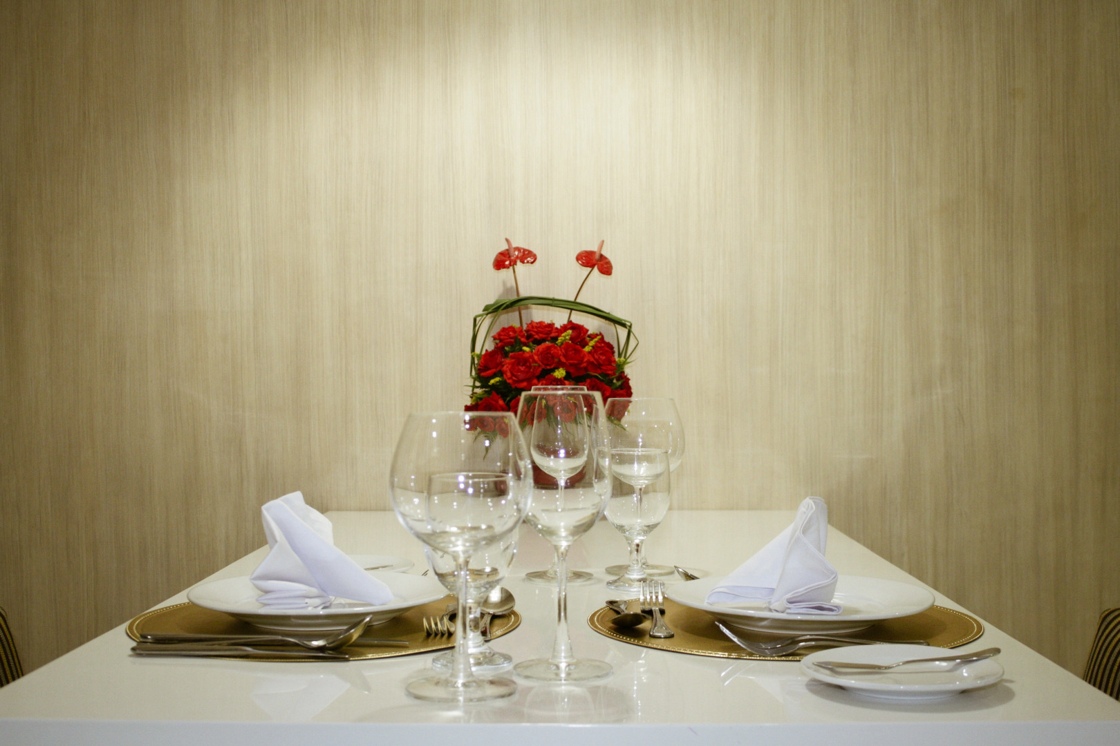 Golden Prince Hotel and Suites