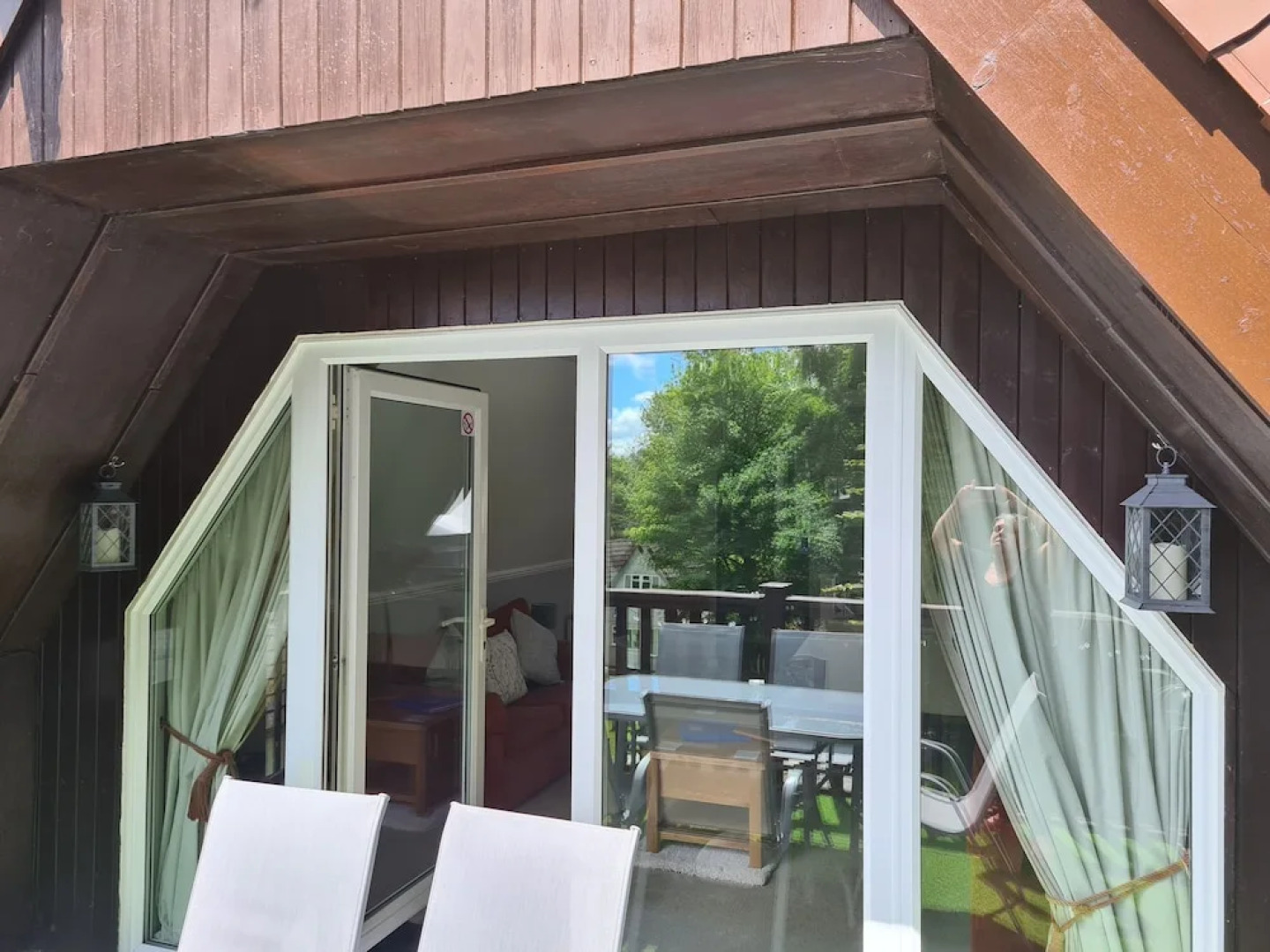 10 Valley View Lodge