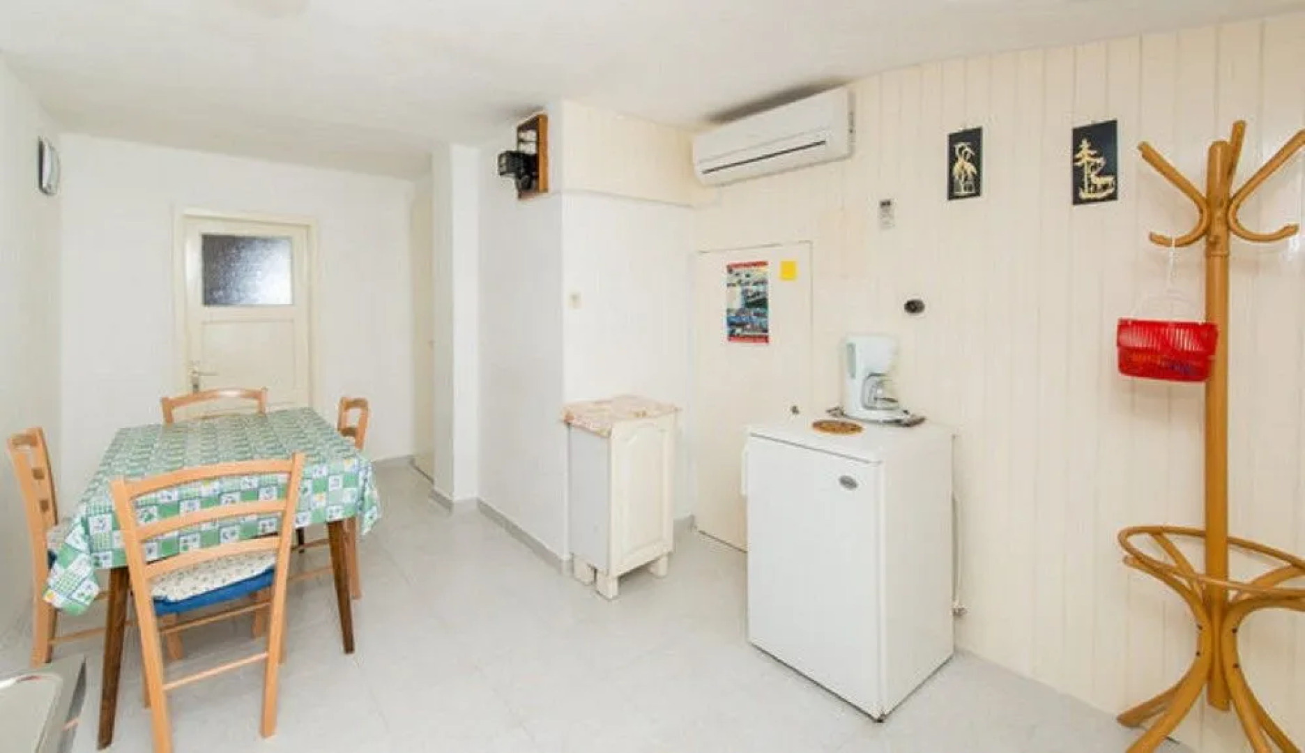 Kingslanding Old Town Hostel