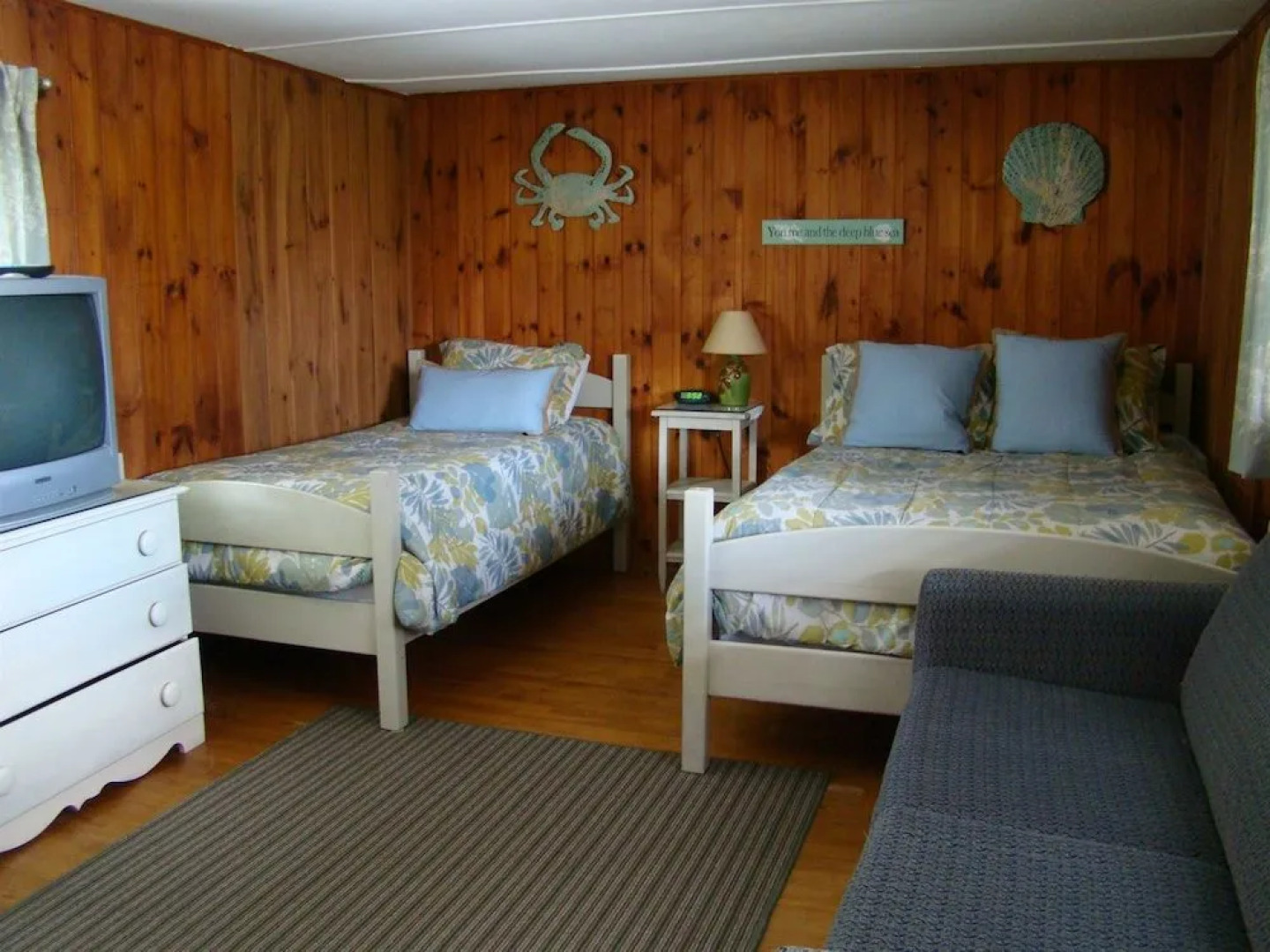 Bay Leaf Cottages & Bistro