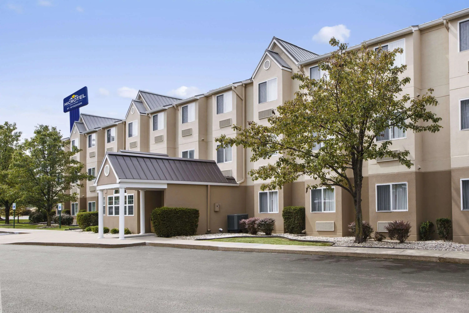 Microtel Inn by Wyndham Louisville East