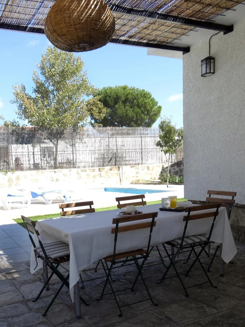 Casa Rural Mirando a la Peña "Grupo Mirando a Gredos"