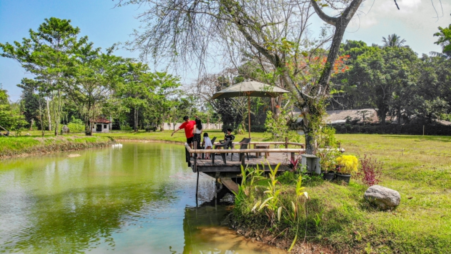 Mutiara Carita Cottages