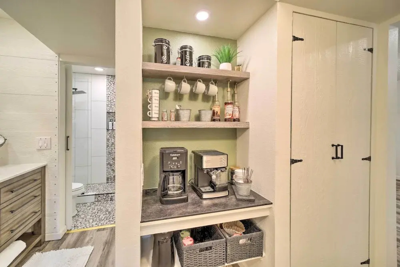 Sedona Condo w/ Pool, Hot Tub, & Pickleball!