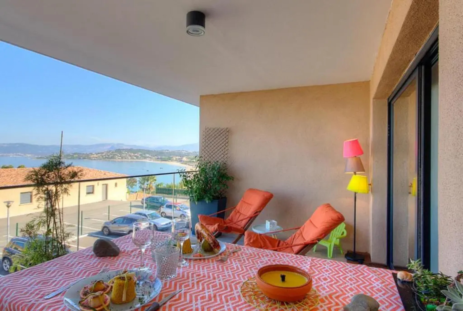 Appt vue mer Baie Ajaccio PietroBeach à 25m d'une crique magnifique