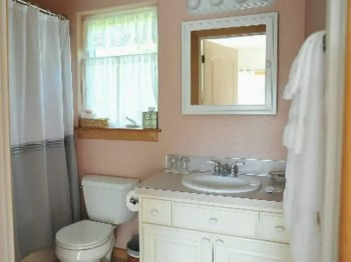 Lucky Mud Inn and Disc Golf Resort