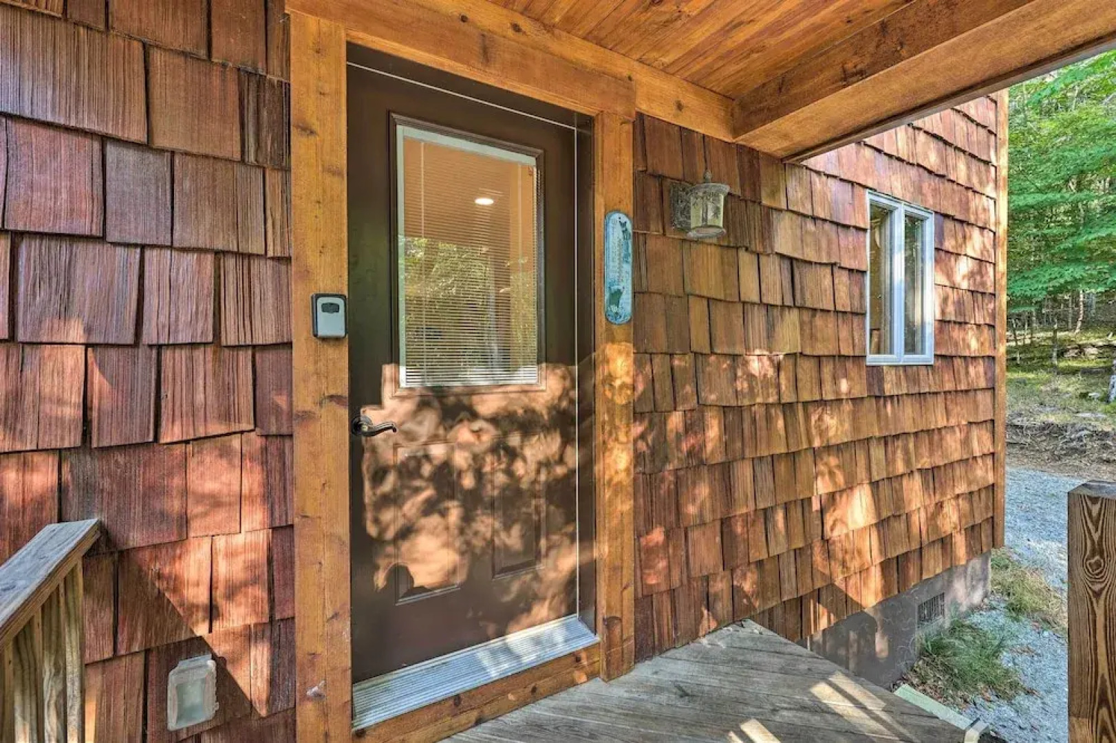 2 Mi to Beech Mtn Resort: Cabin w/ Deck & Grill!