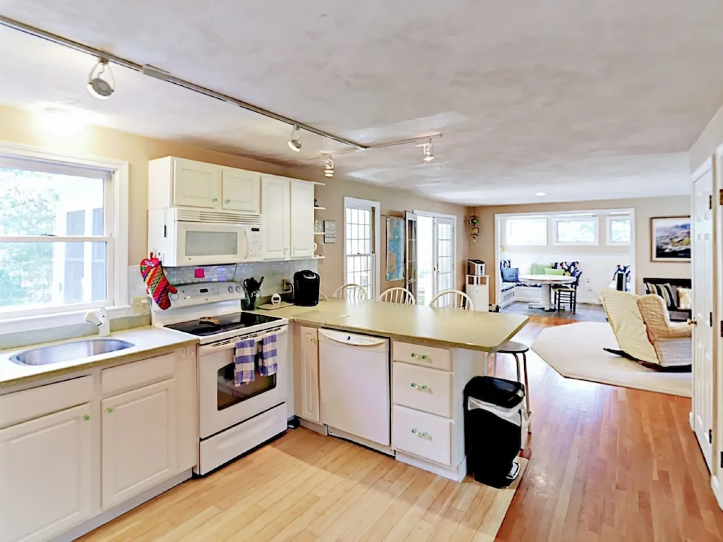 South Chatham Home by RedAwning