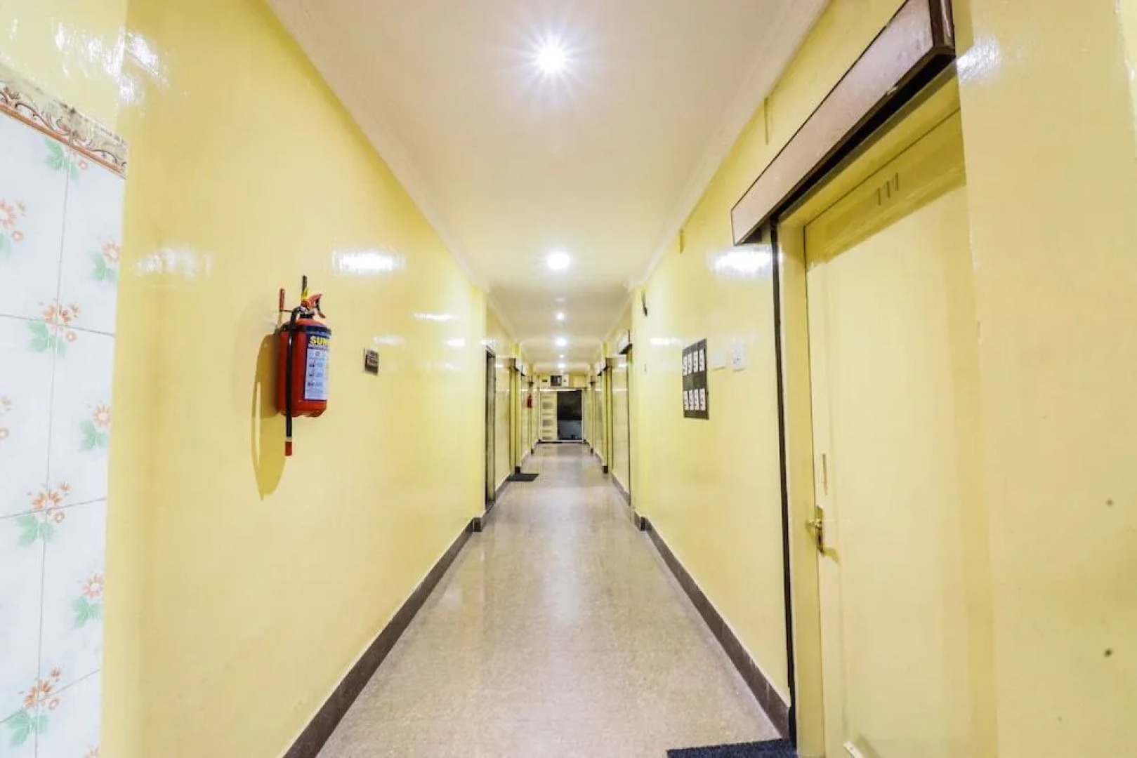 OYO 38200 Hotel Goutam Vihar