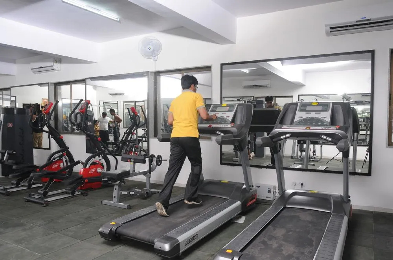 Hotel Shree Sai Sangam Delux