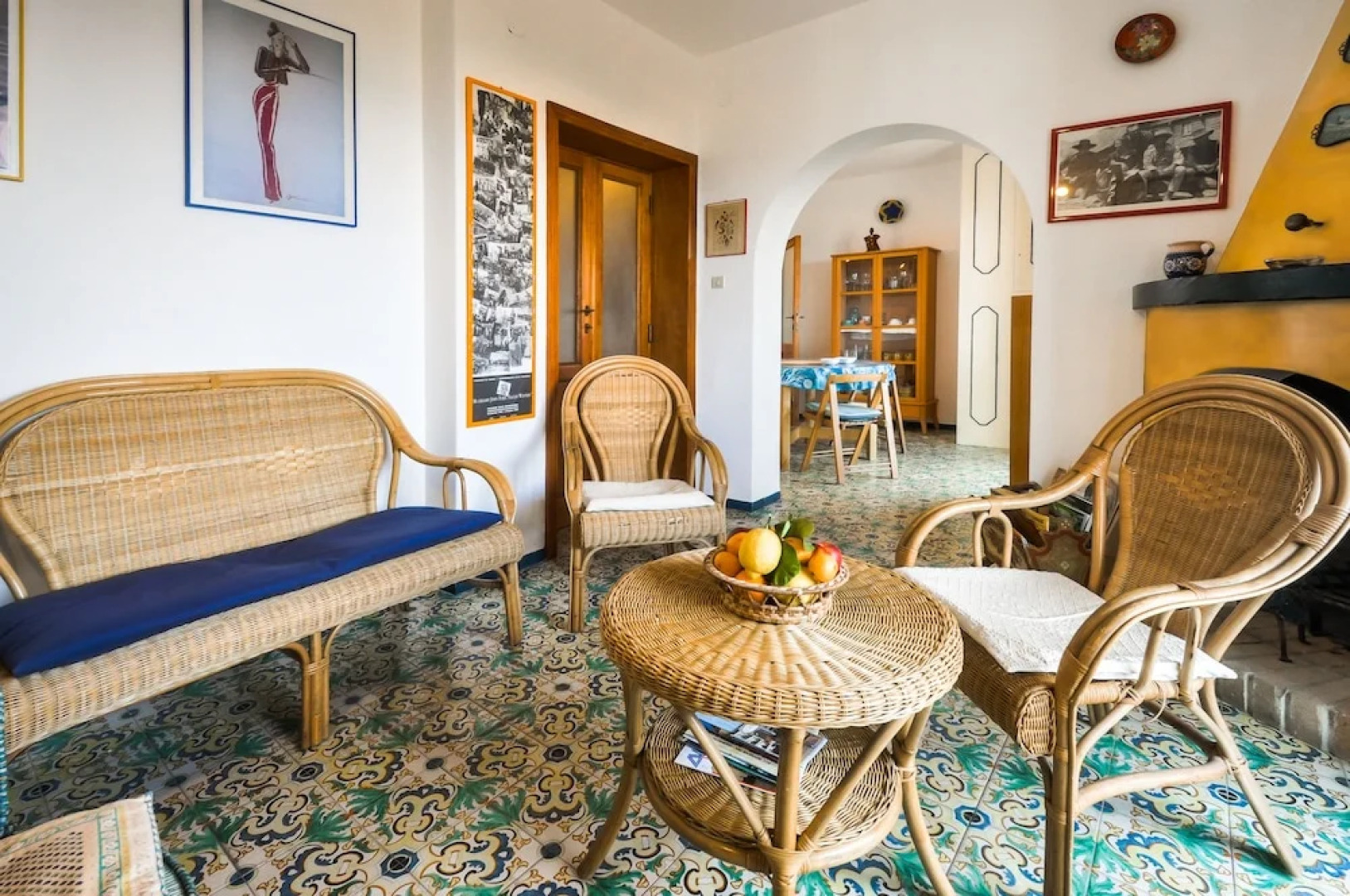 Casa dels Misteris a terrace on sea