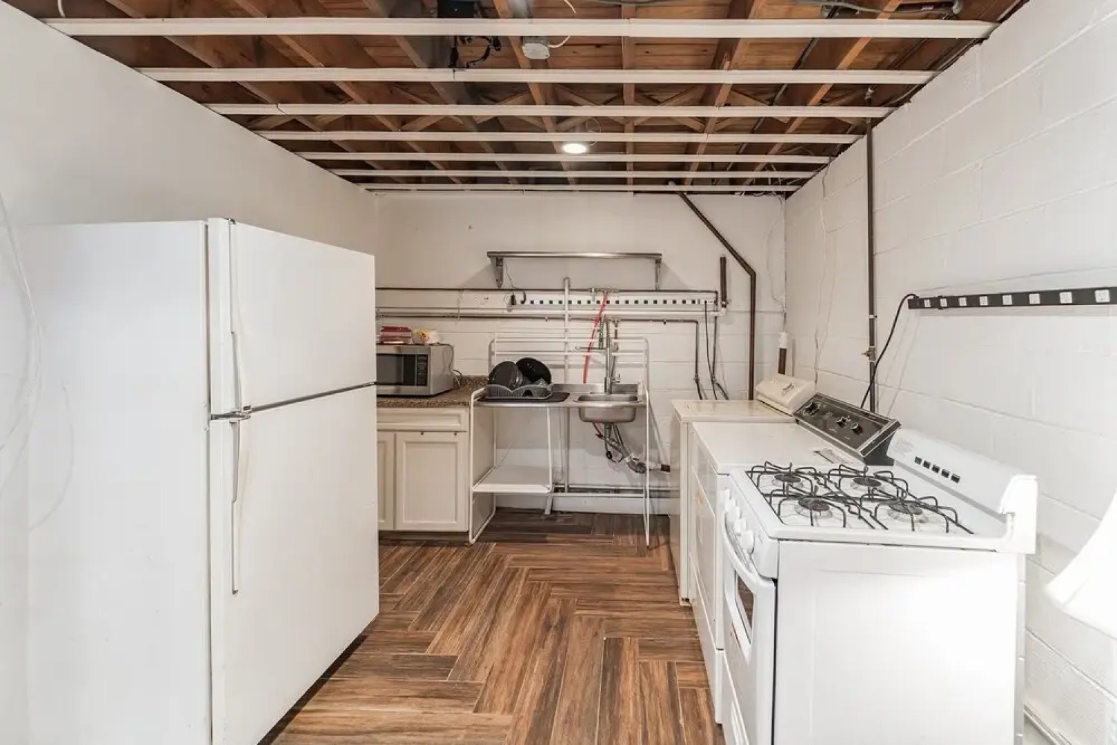 Studio Apartment Close To Everything Apts