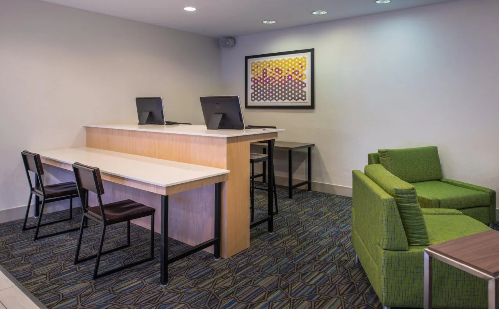 Holiday Inn Express Hotel & Suites Tampa-Anderson Rd/Veteran by IHG
