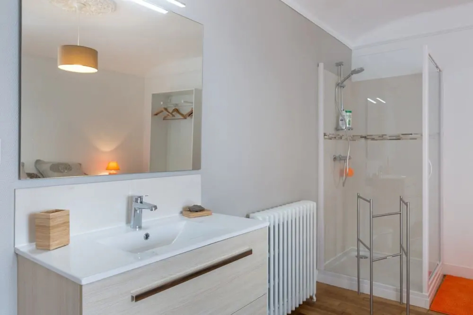 Maison vue mer les pieds dans l'eau