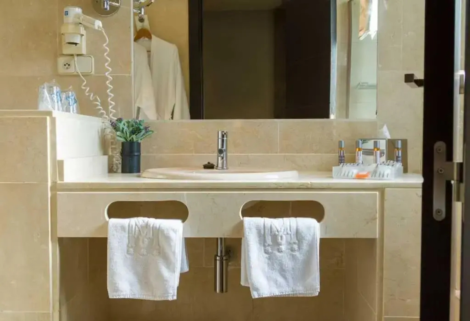 Hotel Moderno Puerta del Sol