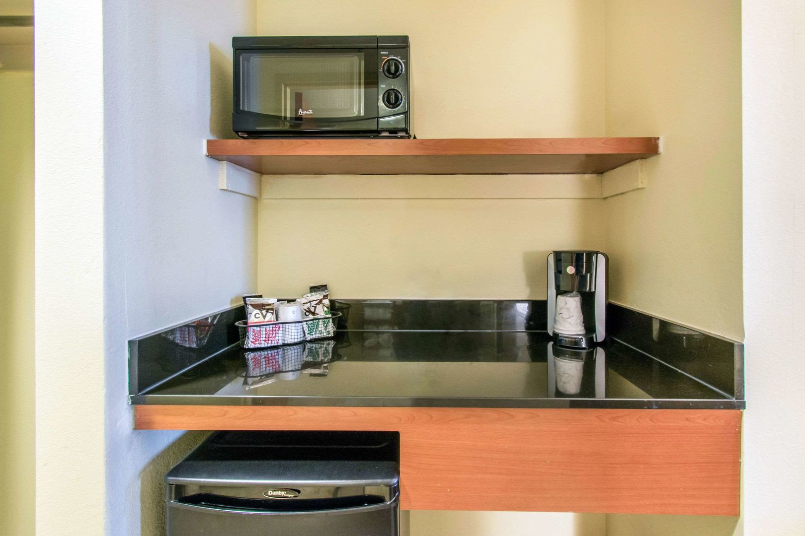 Clarion Hotel & Suites University - Shippensburg