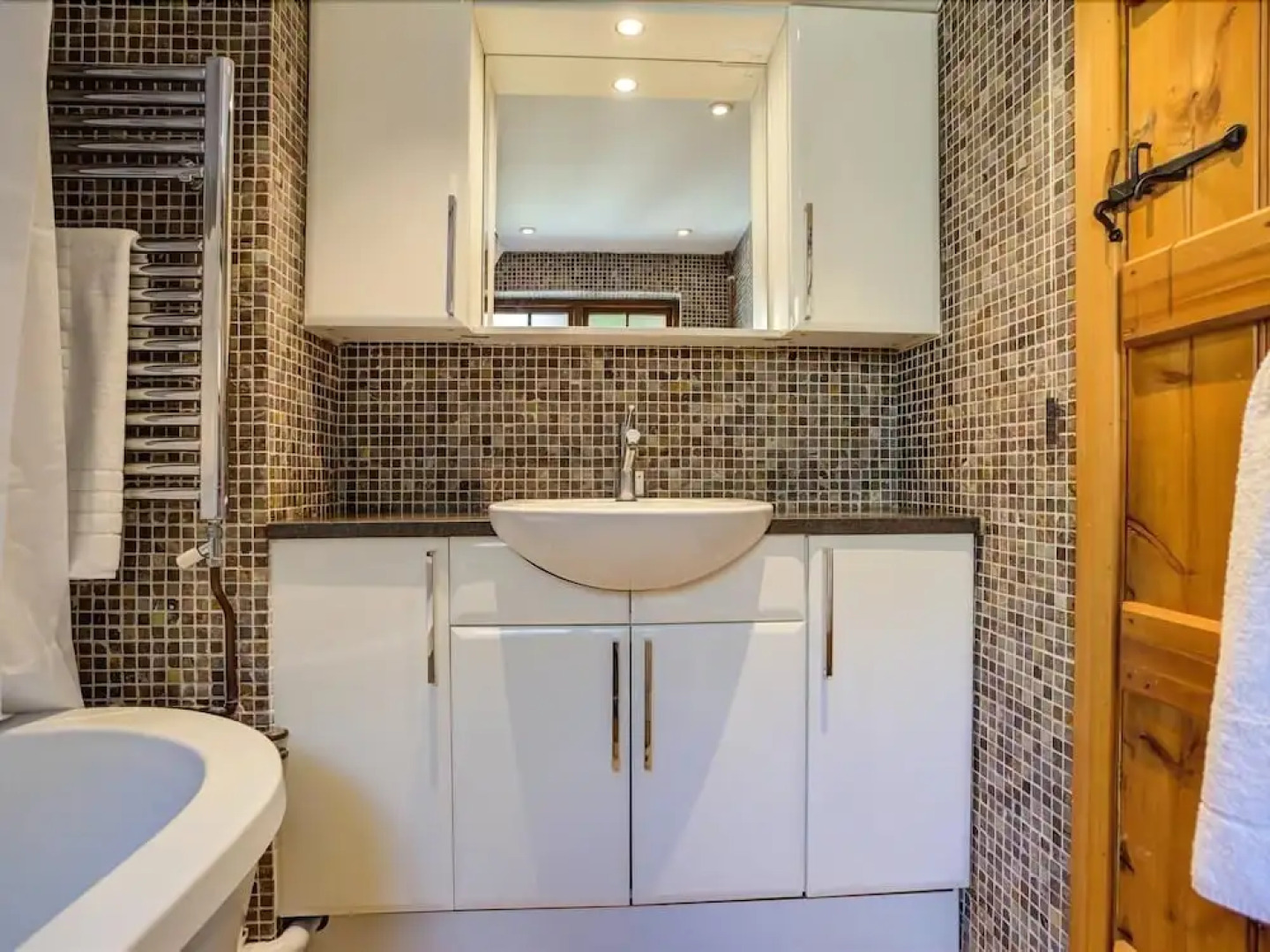 Hollytree Cottage, Chipping Norton