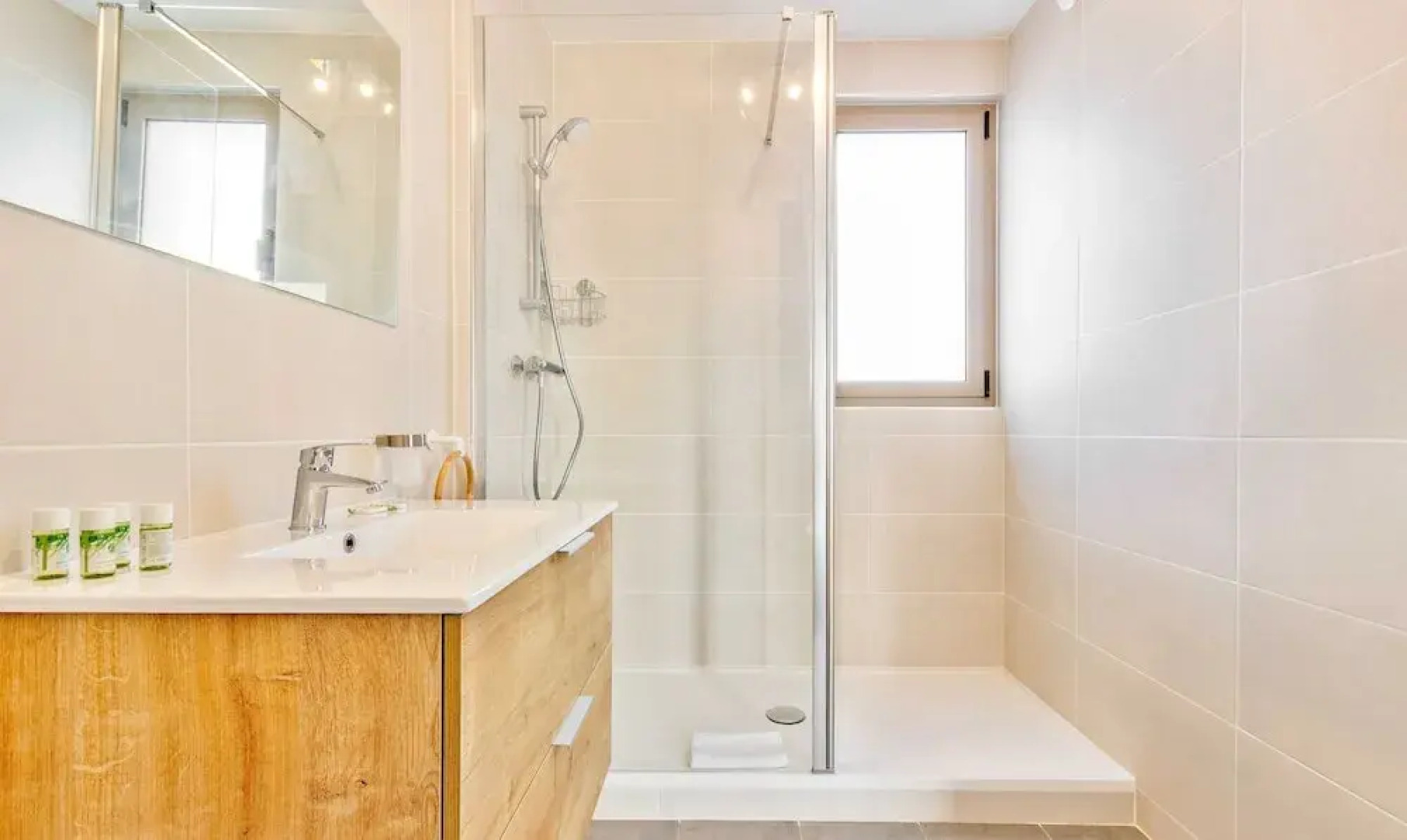 Modern Apt With Balcony-6p-close to Disney/paris