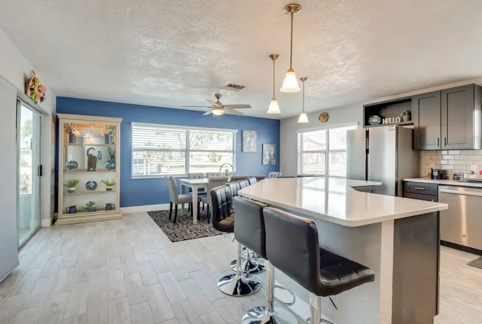 Canal & Gulf Views: Spacious Hudson Home