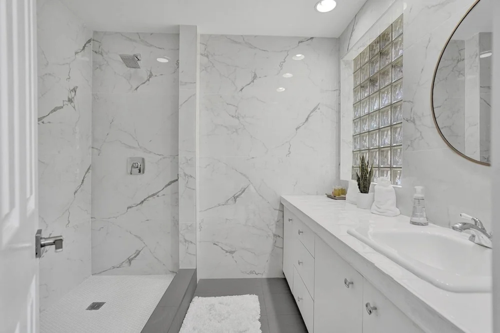 Waterfront 7BR Villa with Heated Pool