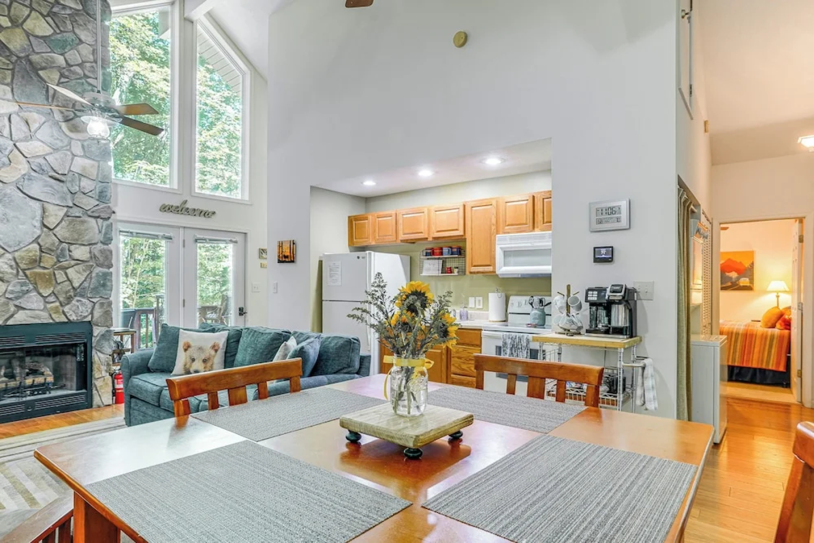 Cabin w/ Deck & Screened-in Porch in New Market!