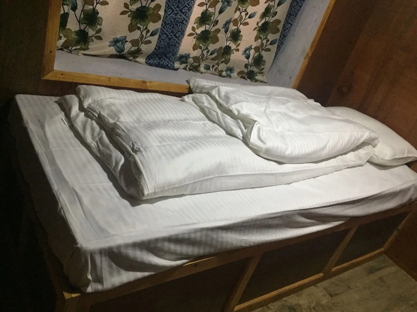 Tribeni Lodge Restaurant And Bar