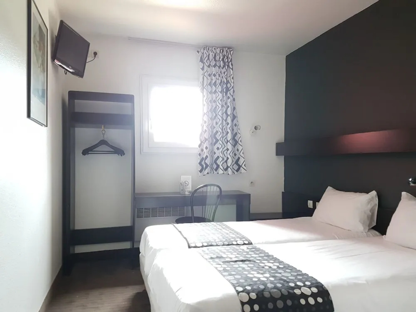 Best Hotel Paris Nord La Croix Verte