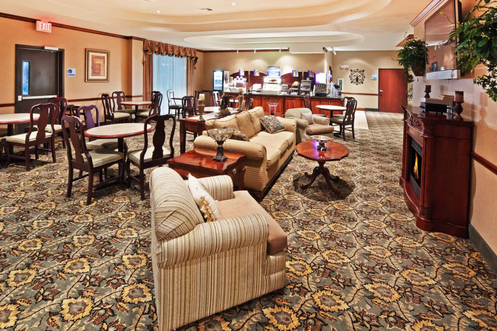 Holiday Inn Express Hotel & Suites Woodward Hwy 270