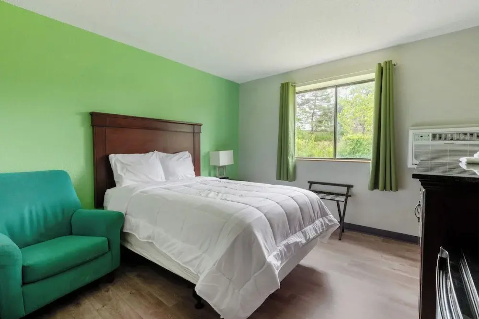 Super Inn by OYO Lansing MI