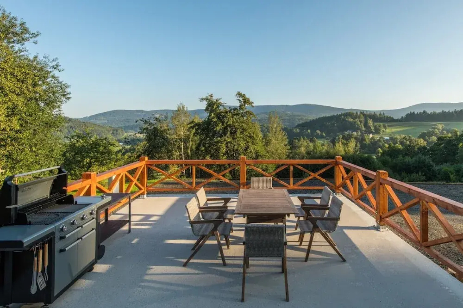 Villa With Pool in Hutisko-solanec