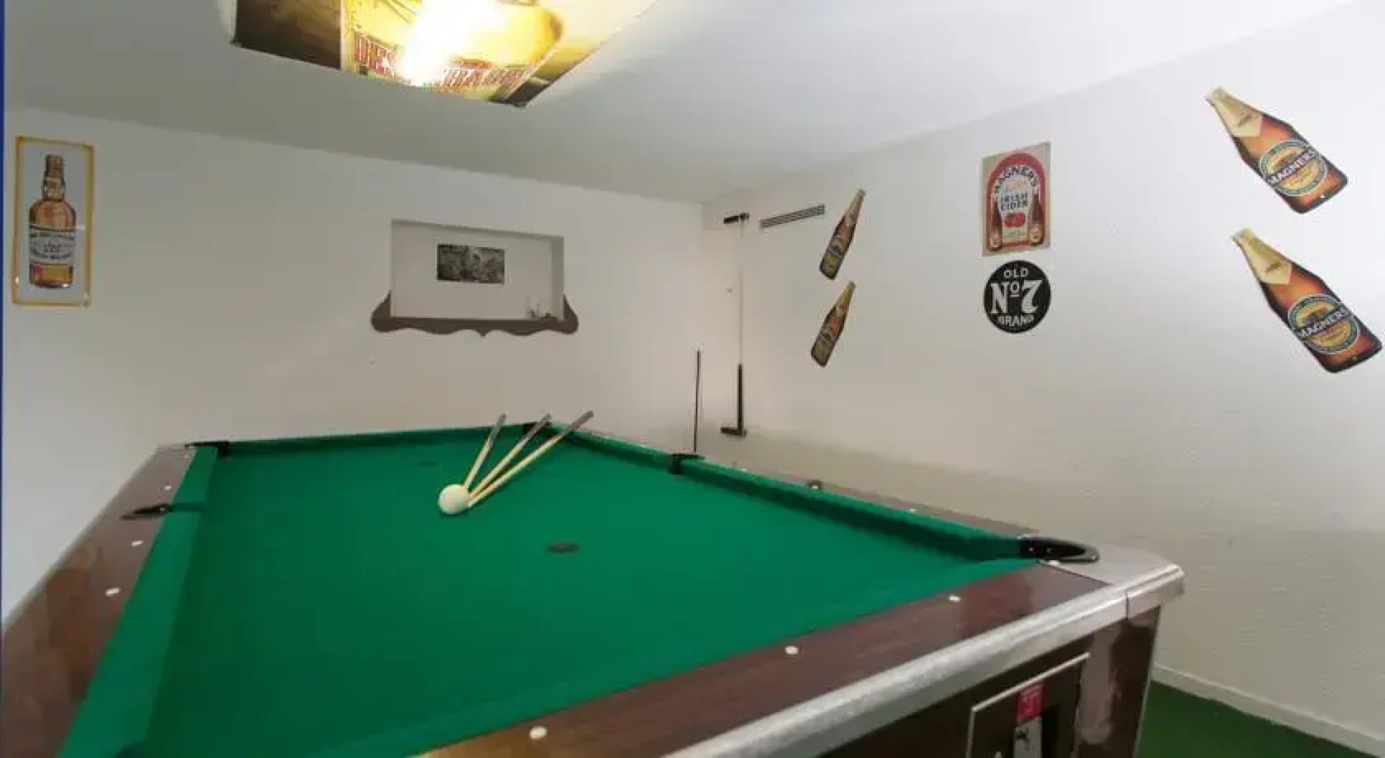 Rutsche Hostel