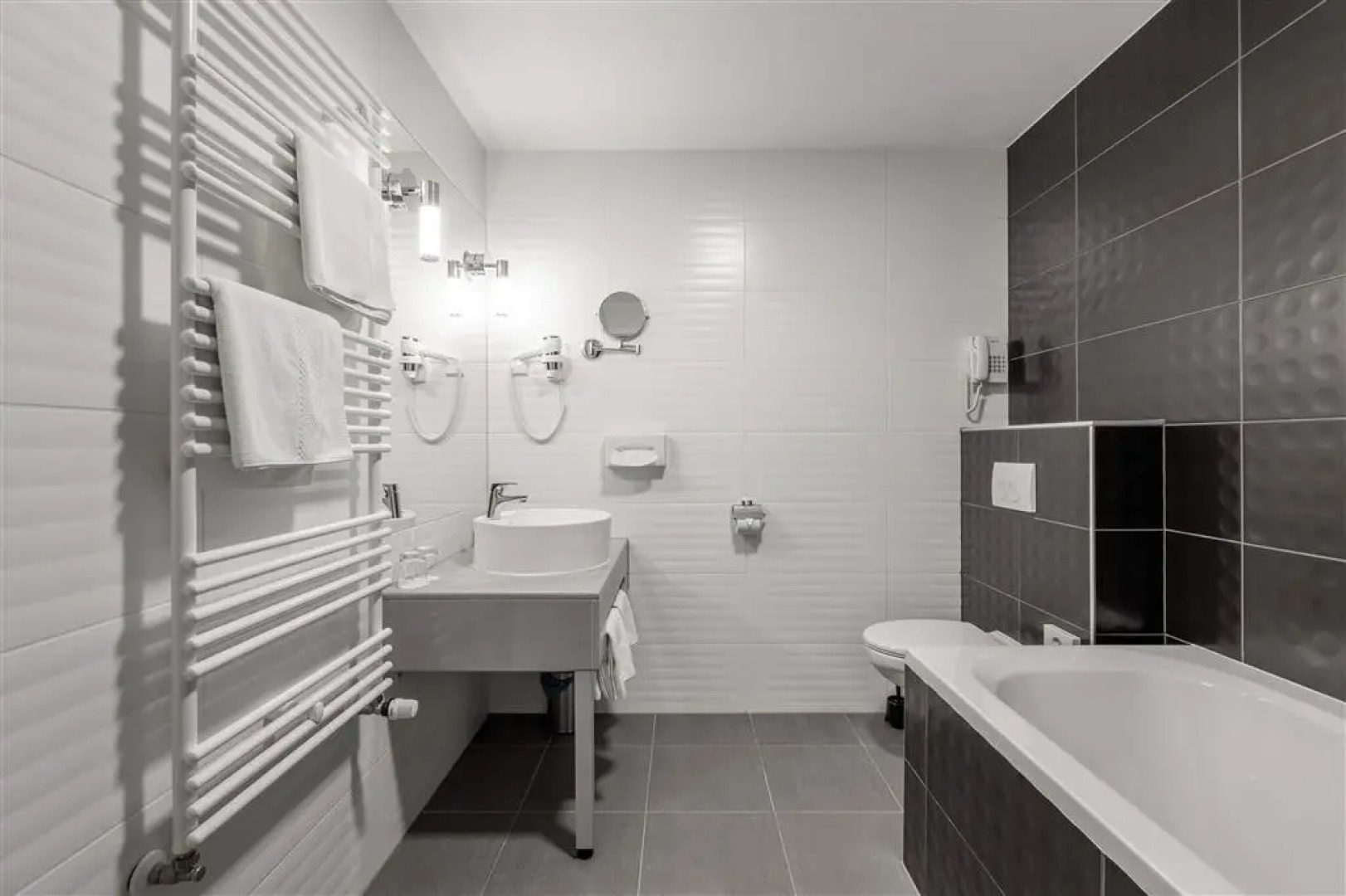 Akeah Verdi Budapest