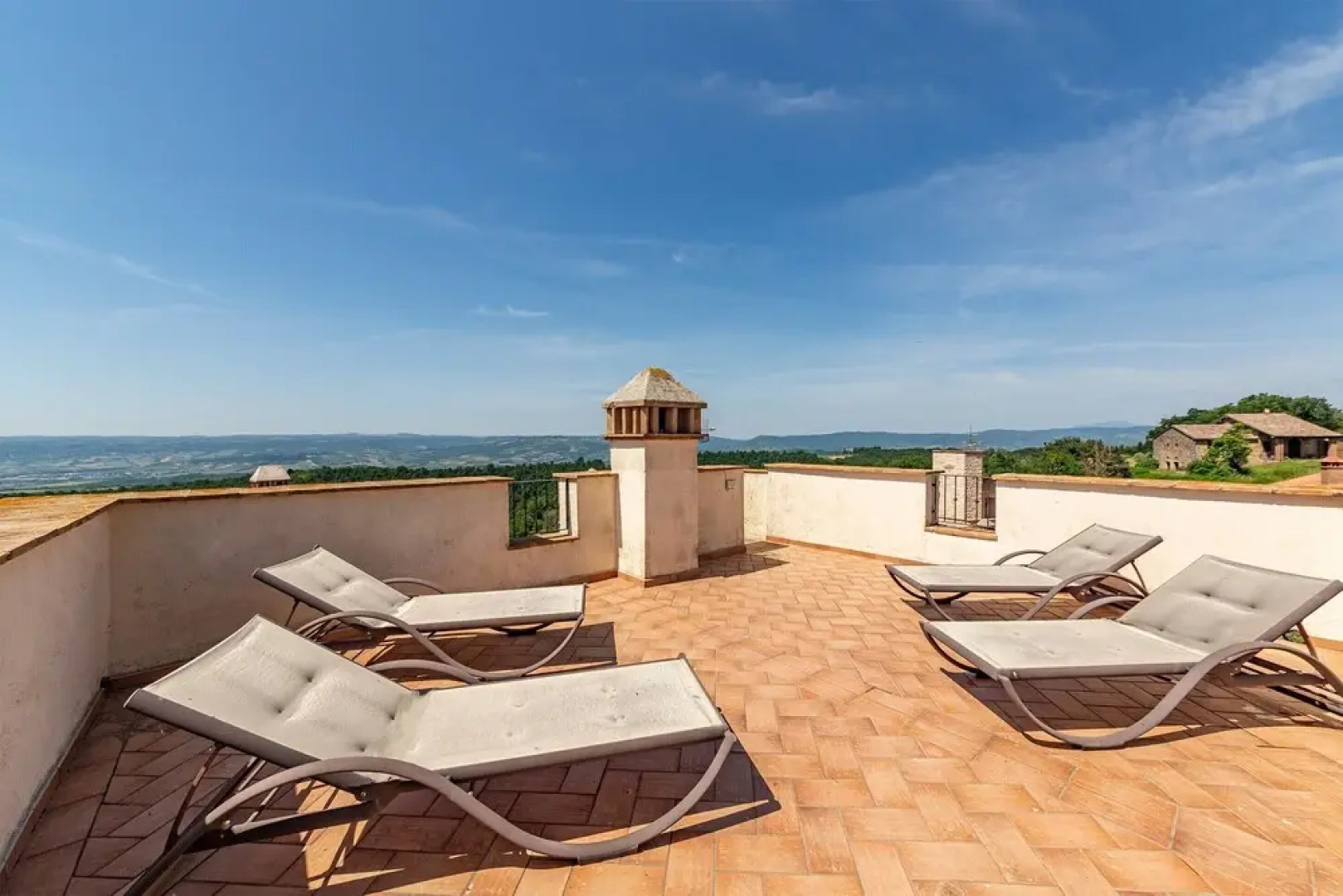 The Tower With Amazing View Shared Pool